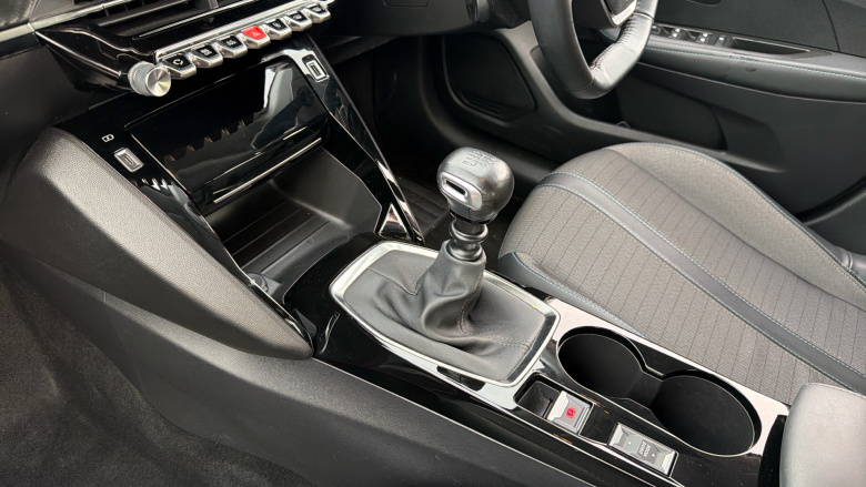 Peugeot 208 1.2 PureTech 100 Allure 5dr Petrol Hatchback